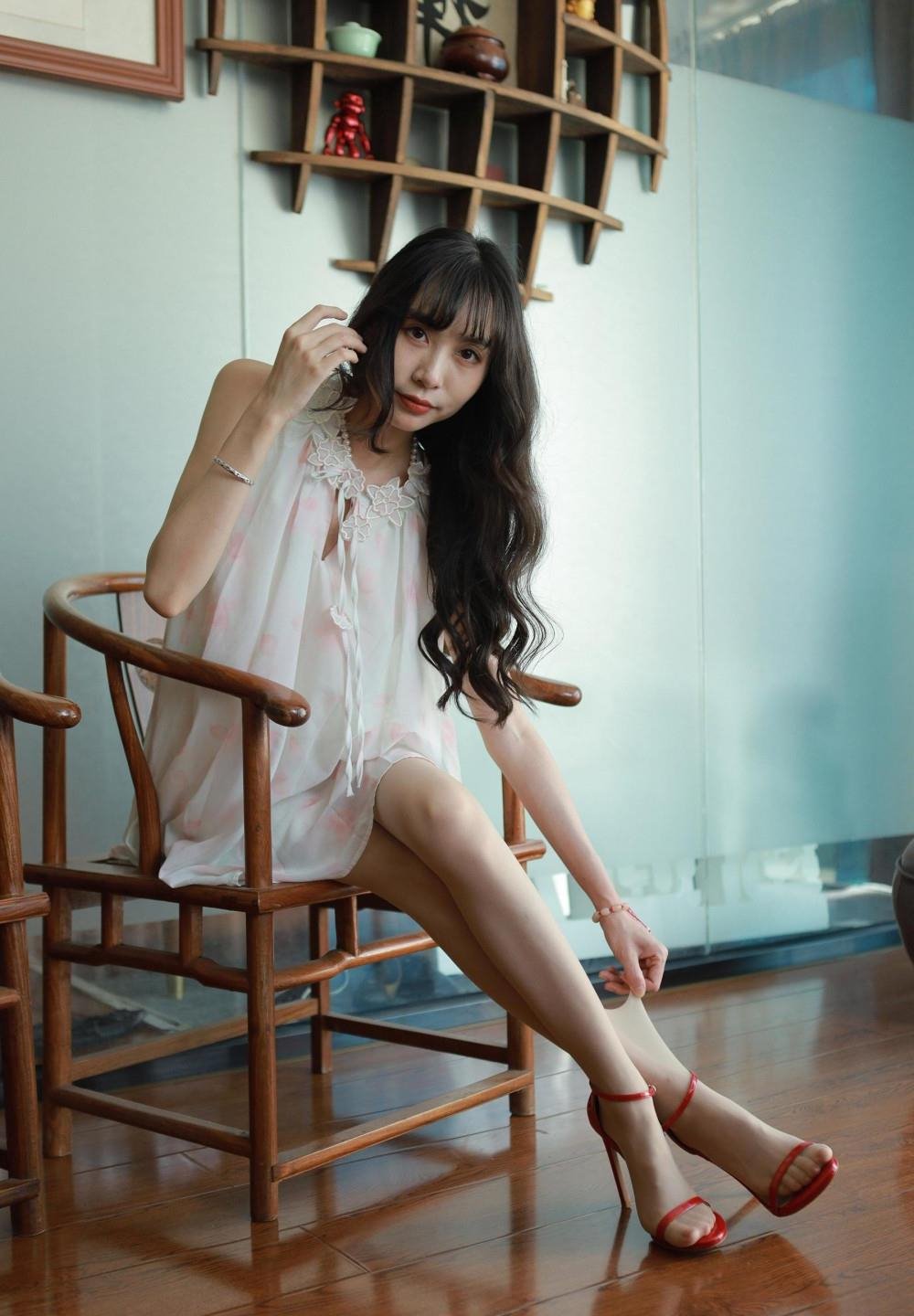 �����㱼Ů�첥