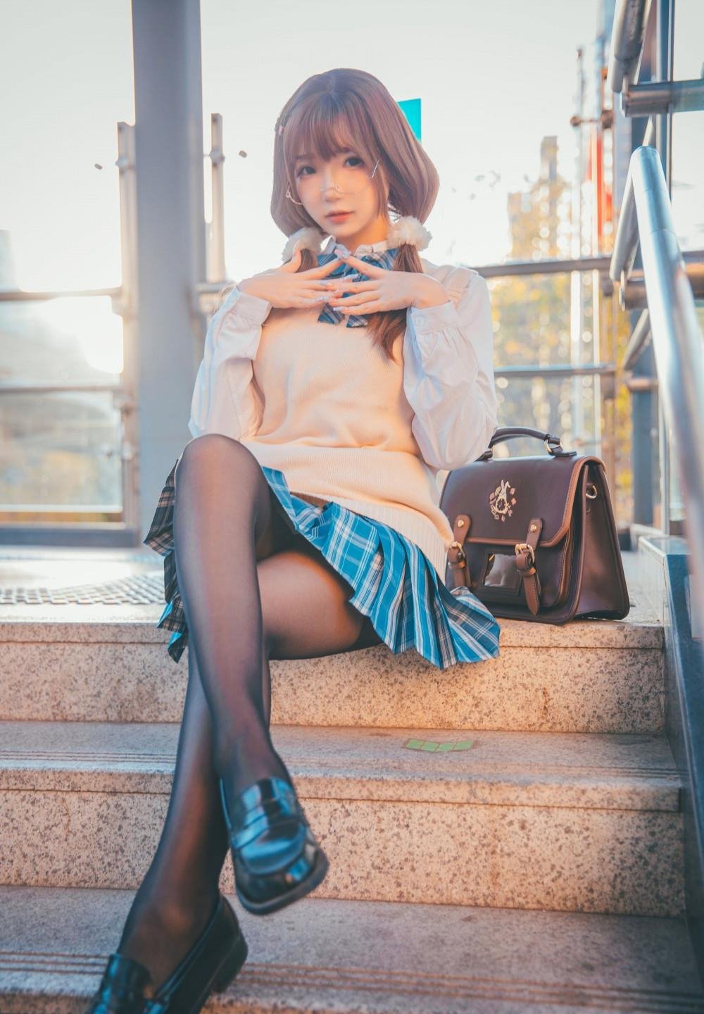 �����ϸ�ŮBBWXOCLOCKӰ���ȷ�