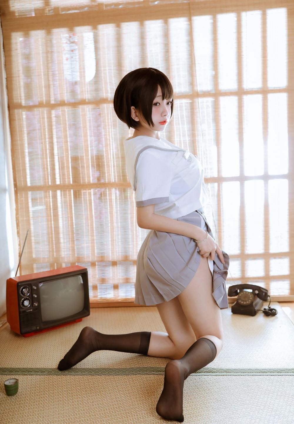 ���ű��߱�ײˮ����һ�ص���ƵӰ���ȷ�