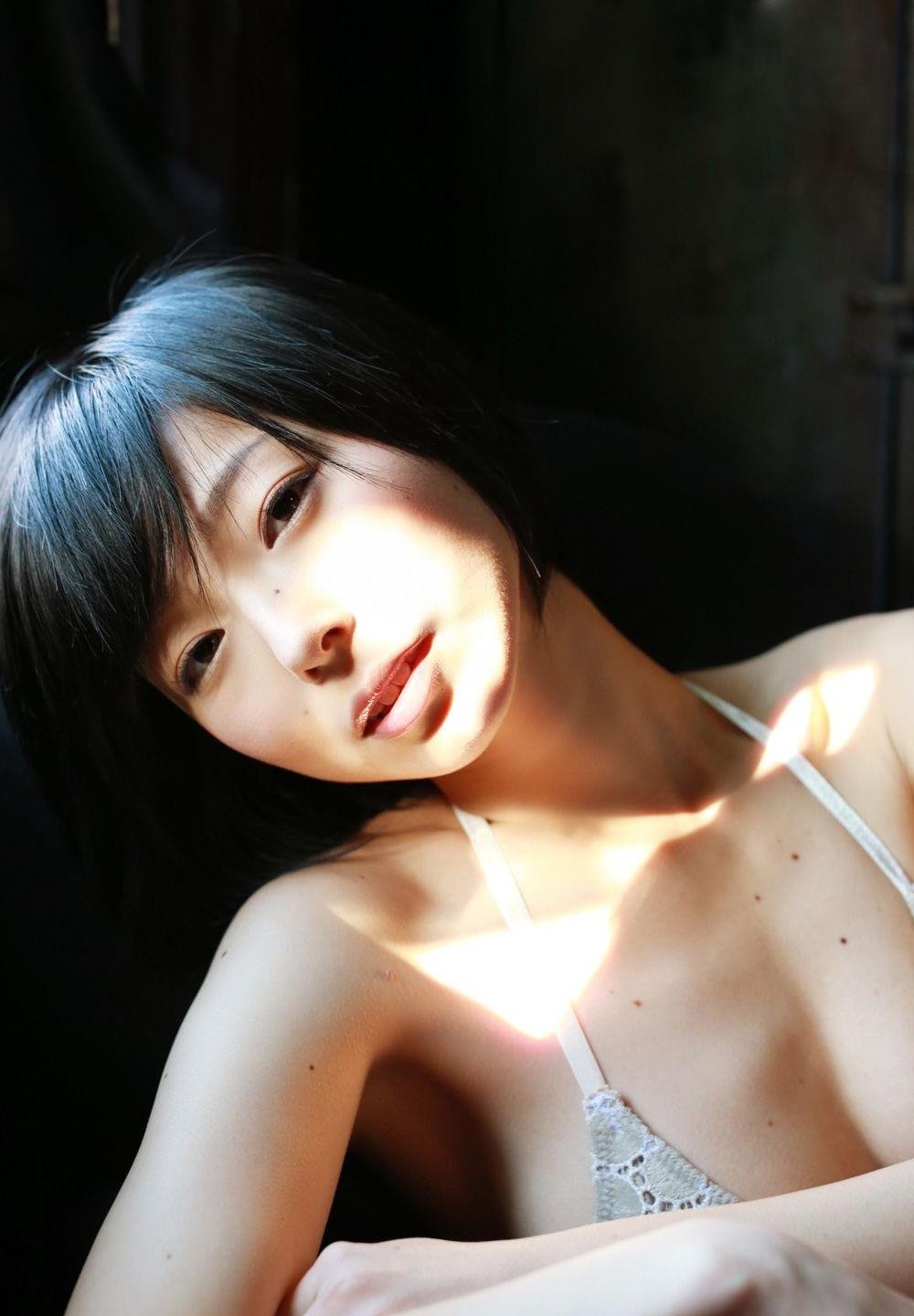 ���ݺ�ѡ������������Ӱ���ȷ�