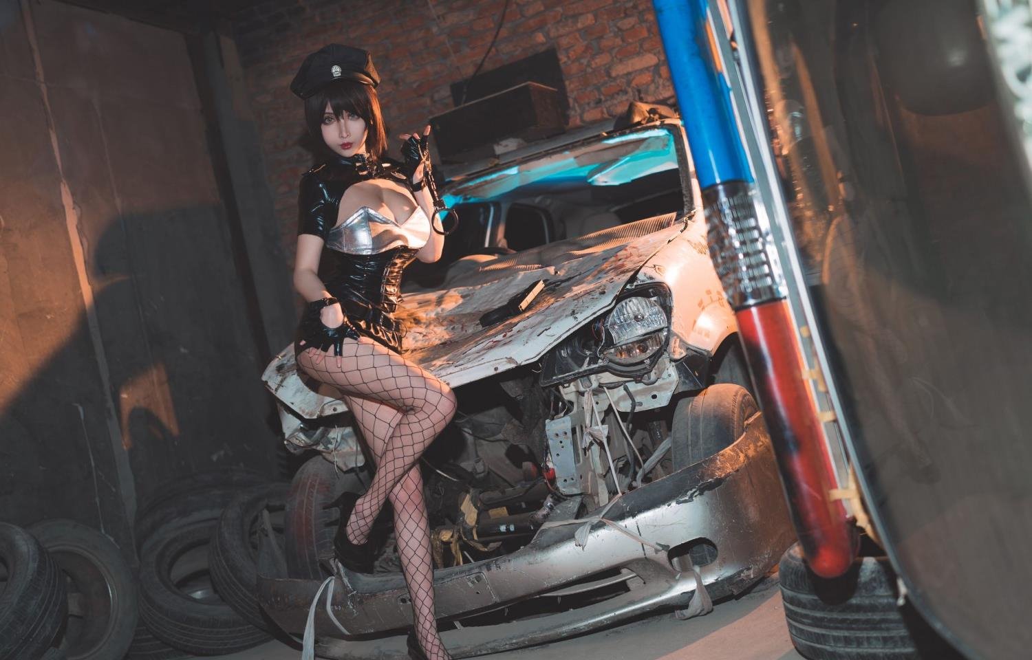 ��Ұ��Ů��ѹۿ�������첥