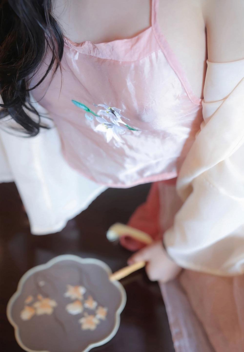 �촩֮�һ���(NP��H)�����½�Ӱ���ȷ�