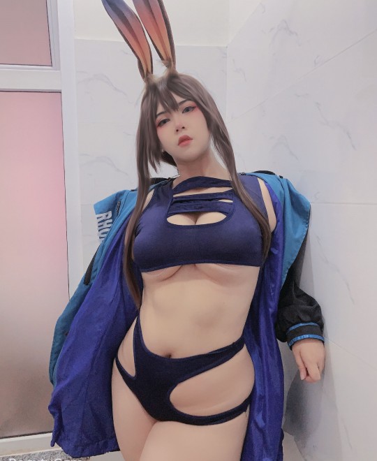 ��˵����첥