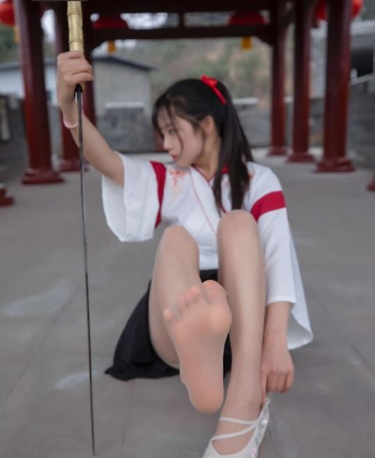 ��з���ʽ�첥Ӱ���ȷ�